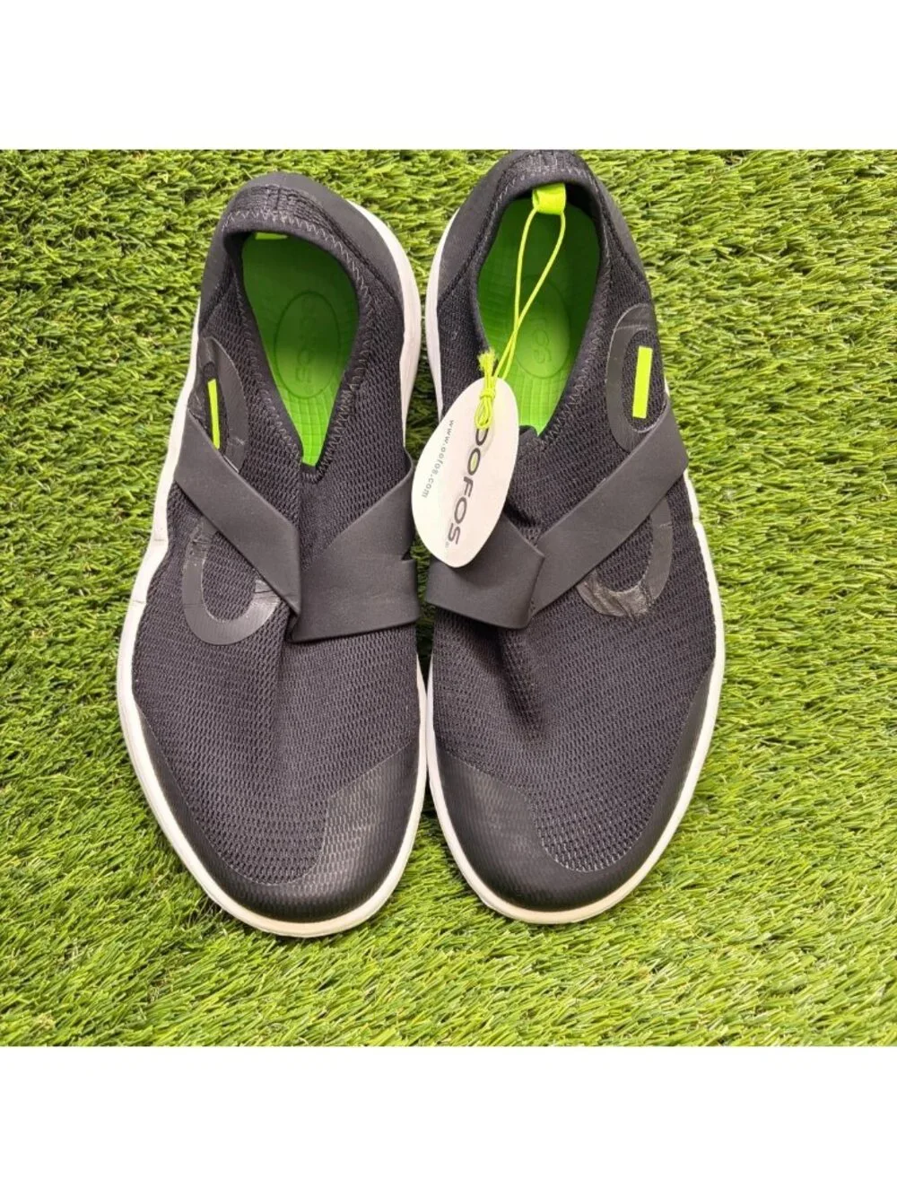 OOFOS OOmg Low Mens Size 11 Black White Casual Walking Slip On Recovery Shoes